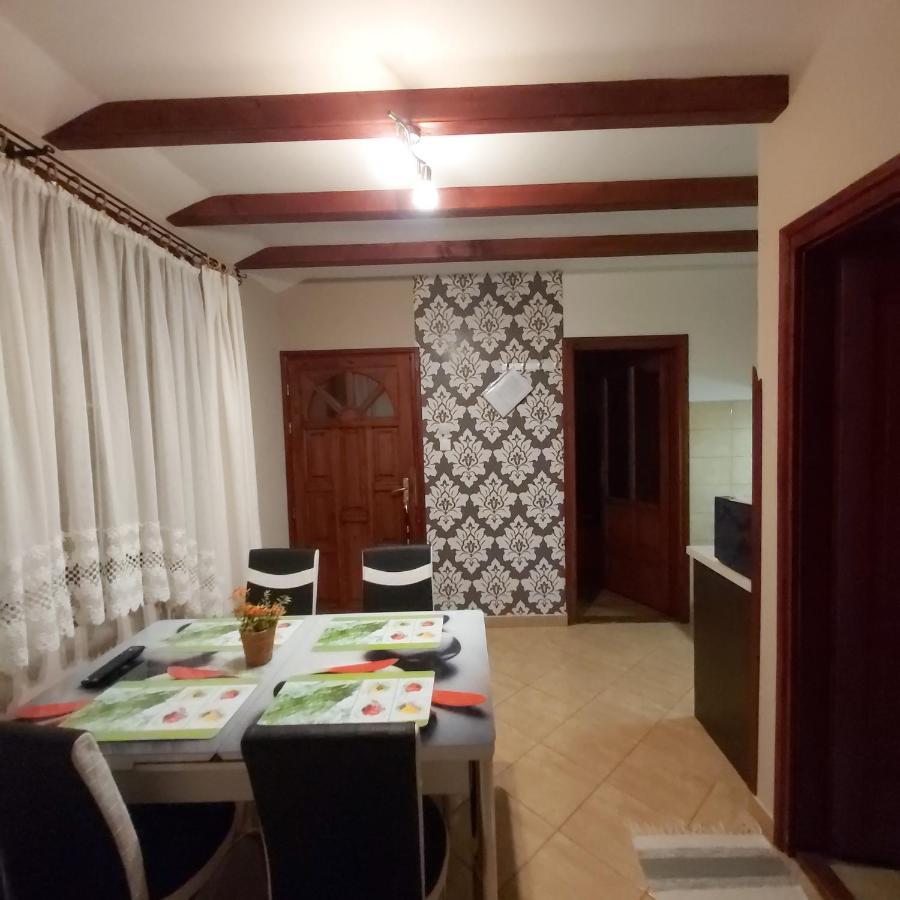 Appartement Melinda Nyaralohaz à Balatonkenese Extérieur photo