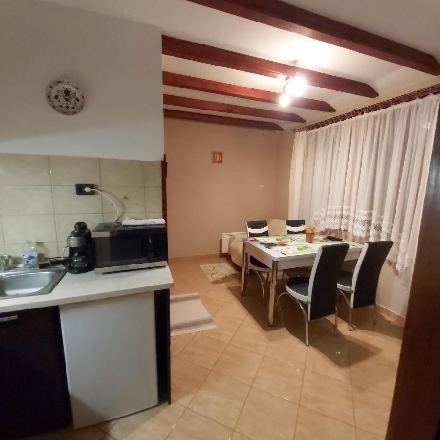 Appartement Melinda Nyaralohaz à Balatonkenese Extérieur photo